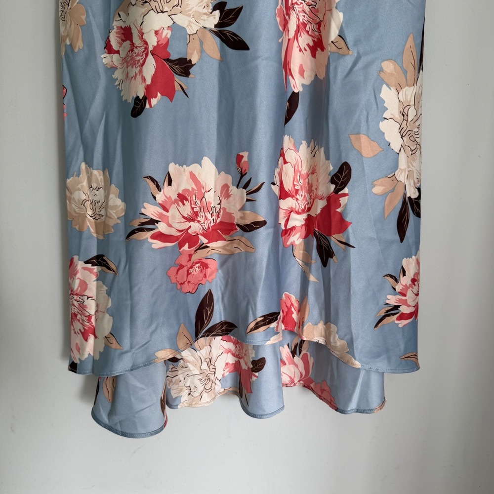 NEW FLORA Slip Dress Negligee Blue Floral Lace Long Chemise Padded Medium NWT - Picture 6 of 13